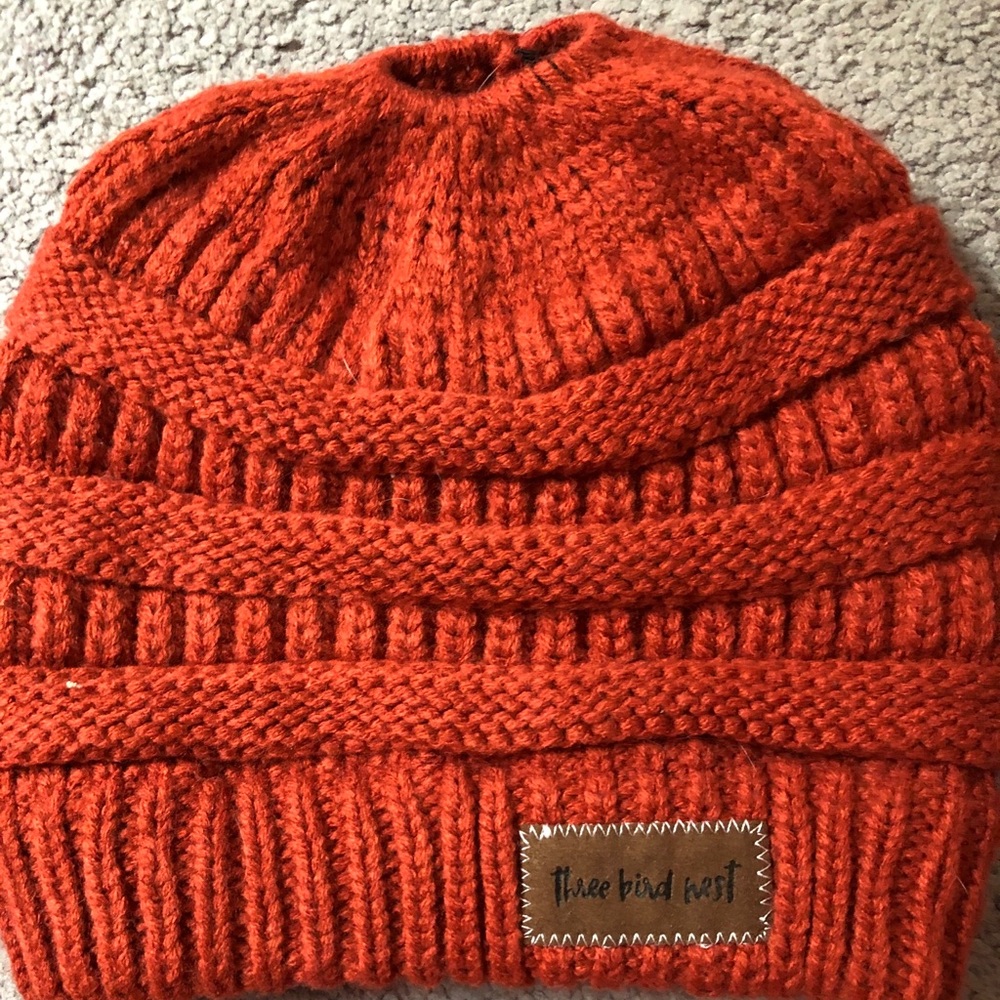 Cute red beanie never wear (have too many) - Picture 1 of 1
